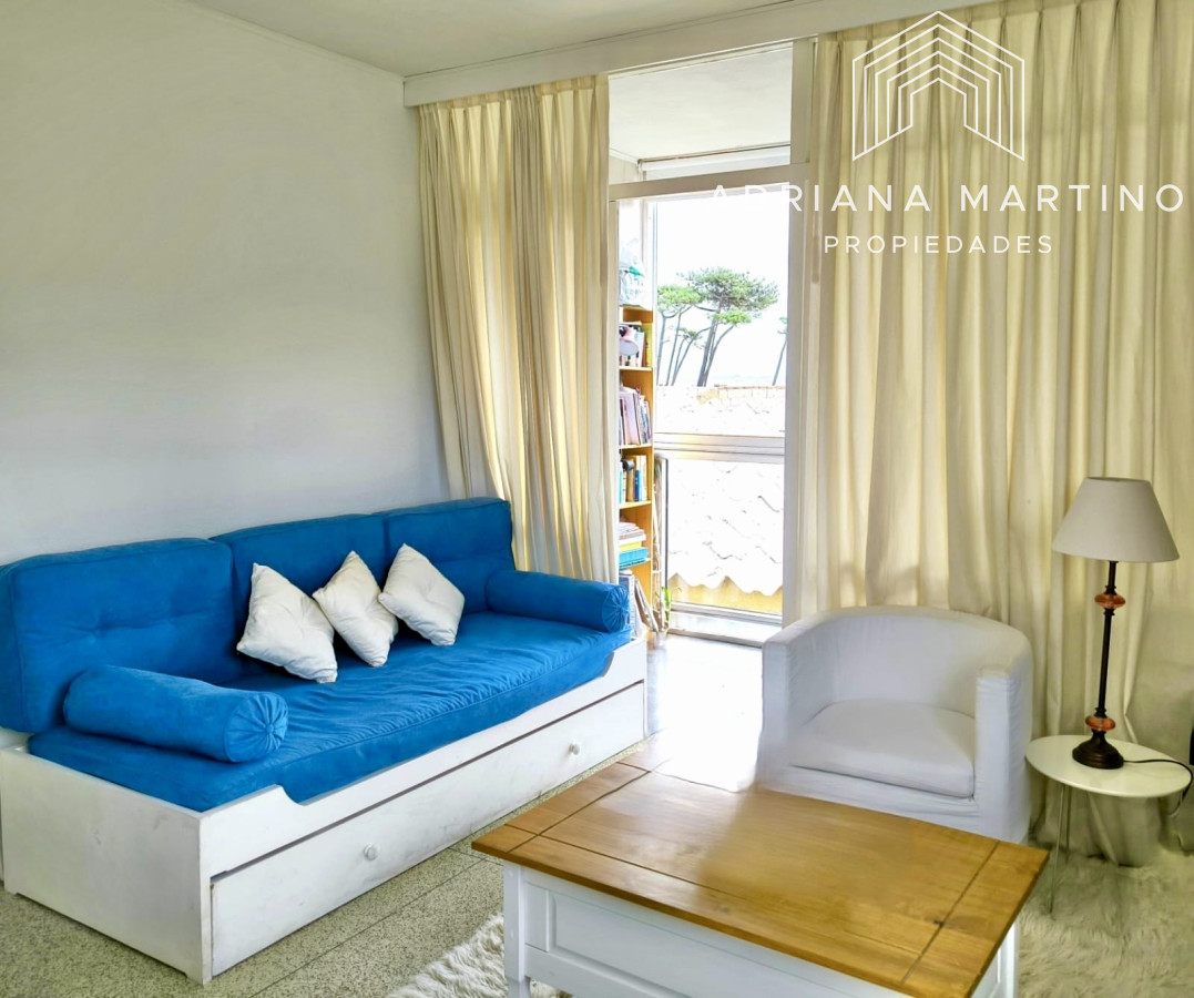 Excelente apartamento en primera línea de playa mansa