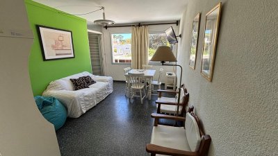 Excelente oportunidad en alquiler Apartamento en primera línea de playa mansa