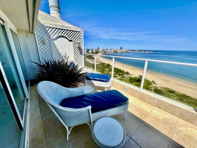 Excelente penthouse en primera línea 