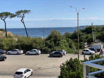 Cómodo apartamento en primera línea al mar 