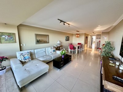 Cómoda planta en primera línea 