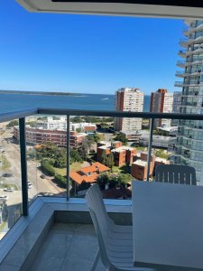 Excelente apartamento en playa mansa 