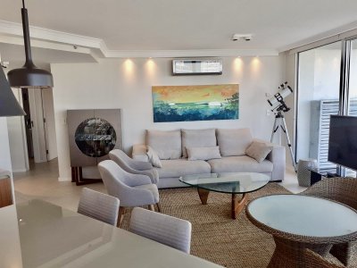 Excelente apartamento en playa brava 