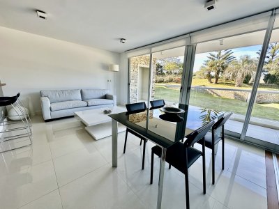 Excelente apartamento  duplex en playa brava 