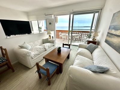 Excelente apartamento en alquiler temporal en primera línea playa mansa 