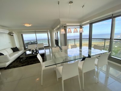 Apartamento en venta 4 dormitorios en Punta del este Imperiale