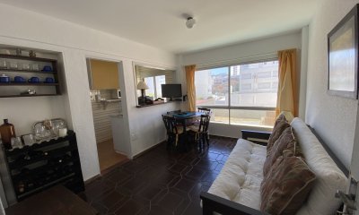 Confortable apartamento en zona península de Punta del Este.