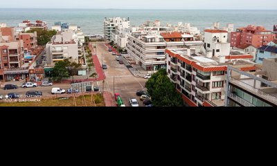 Muy lindo apartamento ubicado en península Punta del Este, la mejor vista al puerto y a la playa Brava!