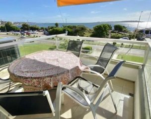 Excelente apartamento en playa mansa