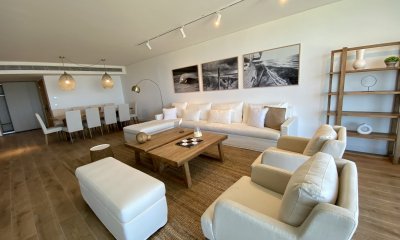 Excelente apartamento en venta primera línea playa brava