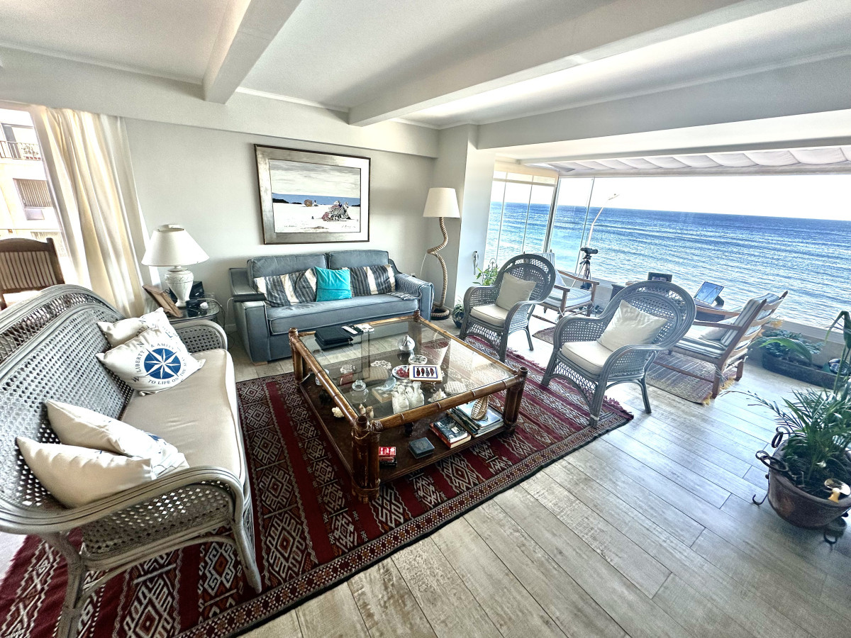 Excelente apartamento en península con vistas panorámicas