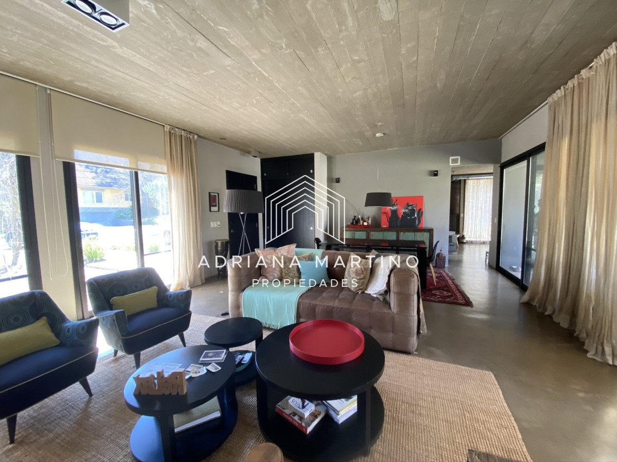 Hermosa propiedad en barrio cerrado ! - GoPunta - Portal Inmobiliario de Punta del Este - Maldonado