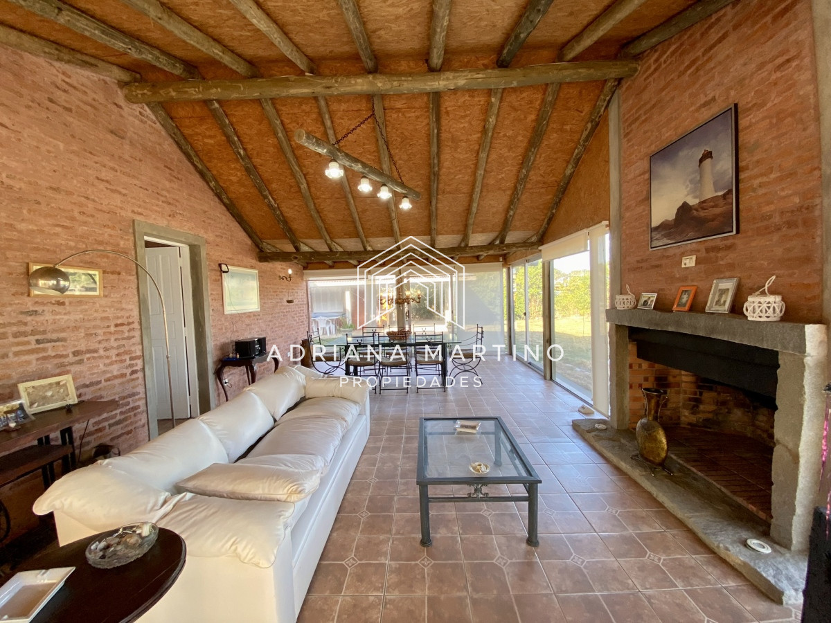 Excelente propiedad a metros del mar - GoPunta - Portal Inmobiliario de Punta del Este - Maldonado