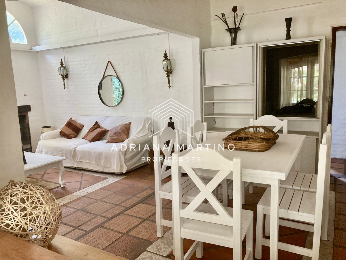 Casa ID.71098 - Excelente propiedad de sólida construcción en pinares 