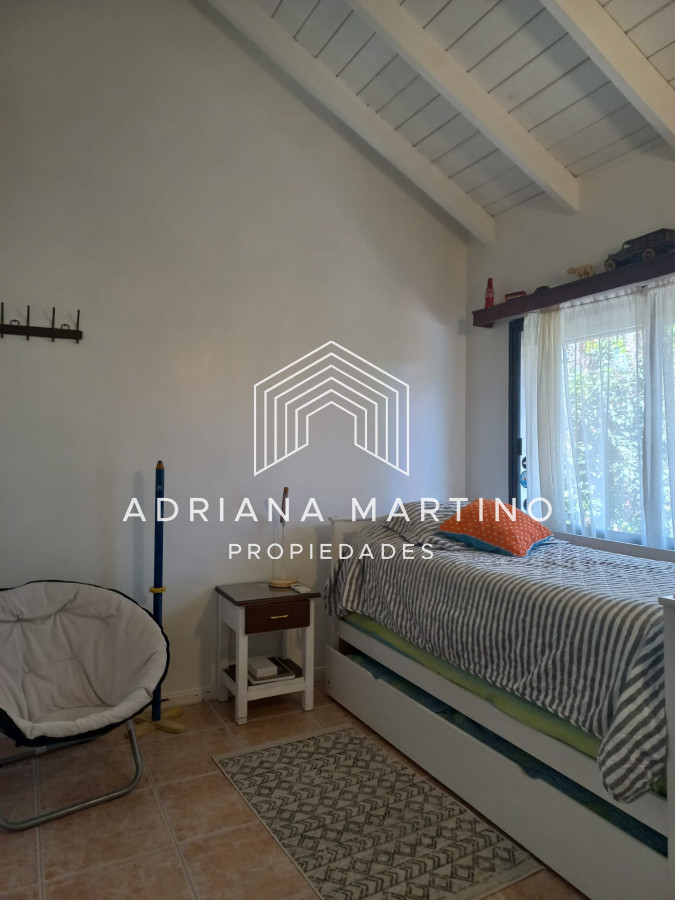 Casa ID.70017 - Hermoso tripex con parrillero en zona ideal para vivir todo el año.