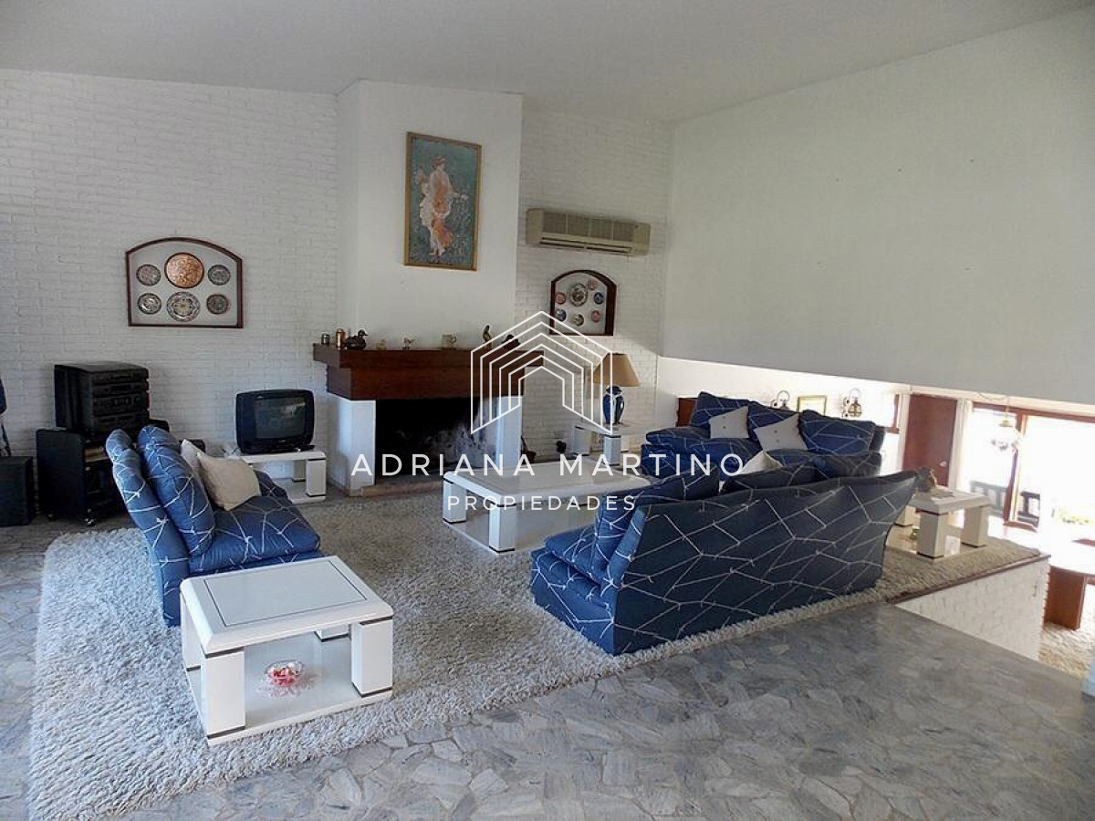Casa ID.70628 - Hermoso Chalet a metros Del Mar sobre playa Mansa 