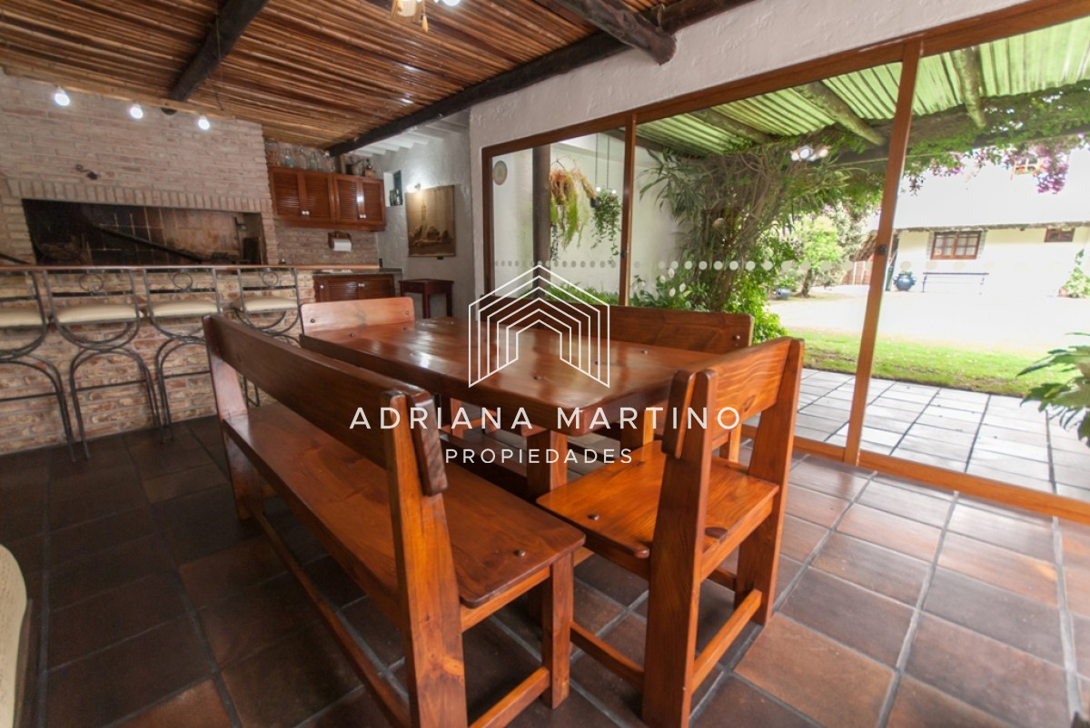 Casa ID.67768 - Muy cerca del mar piscina climatizada y hermoso parrillero cerrado 