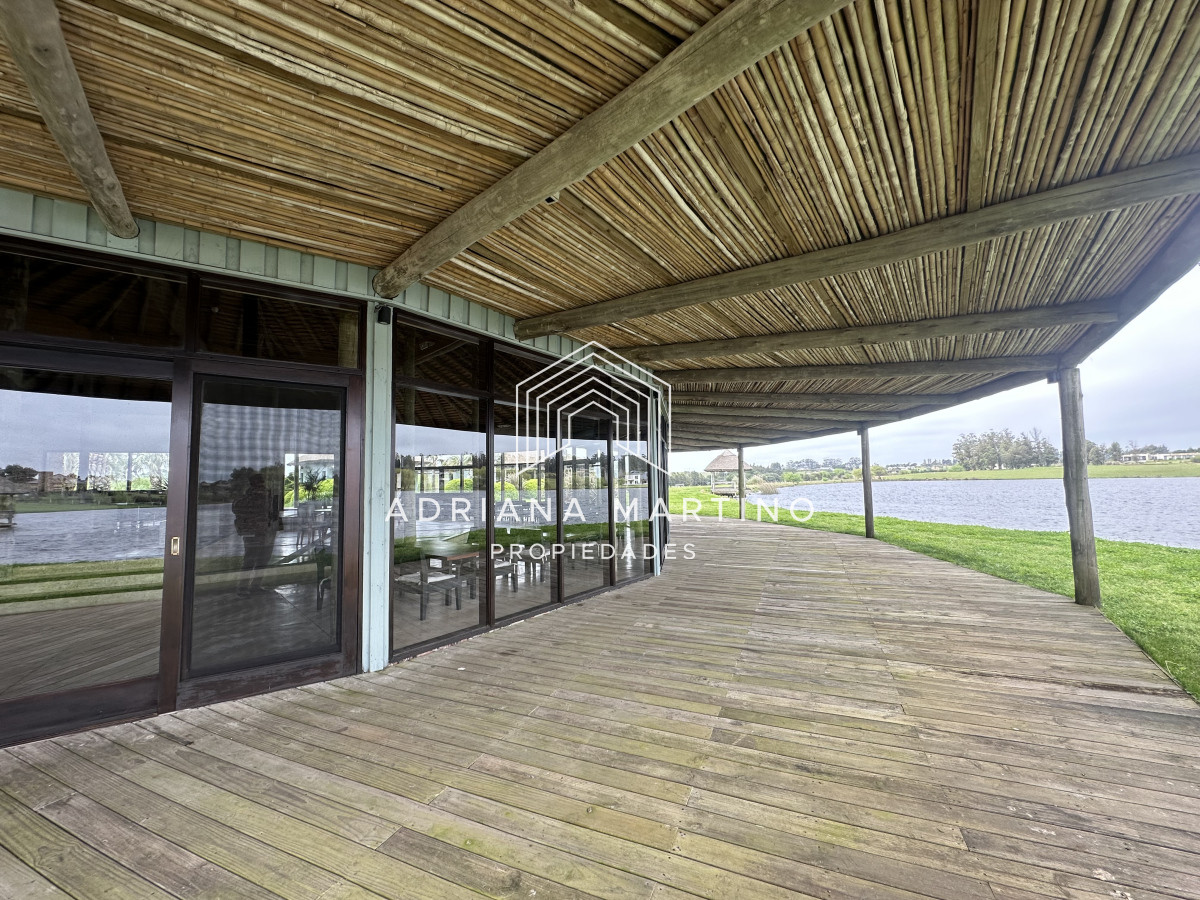 Casa ID.71019 - Excelente propiedad en la barra 