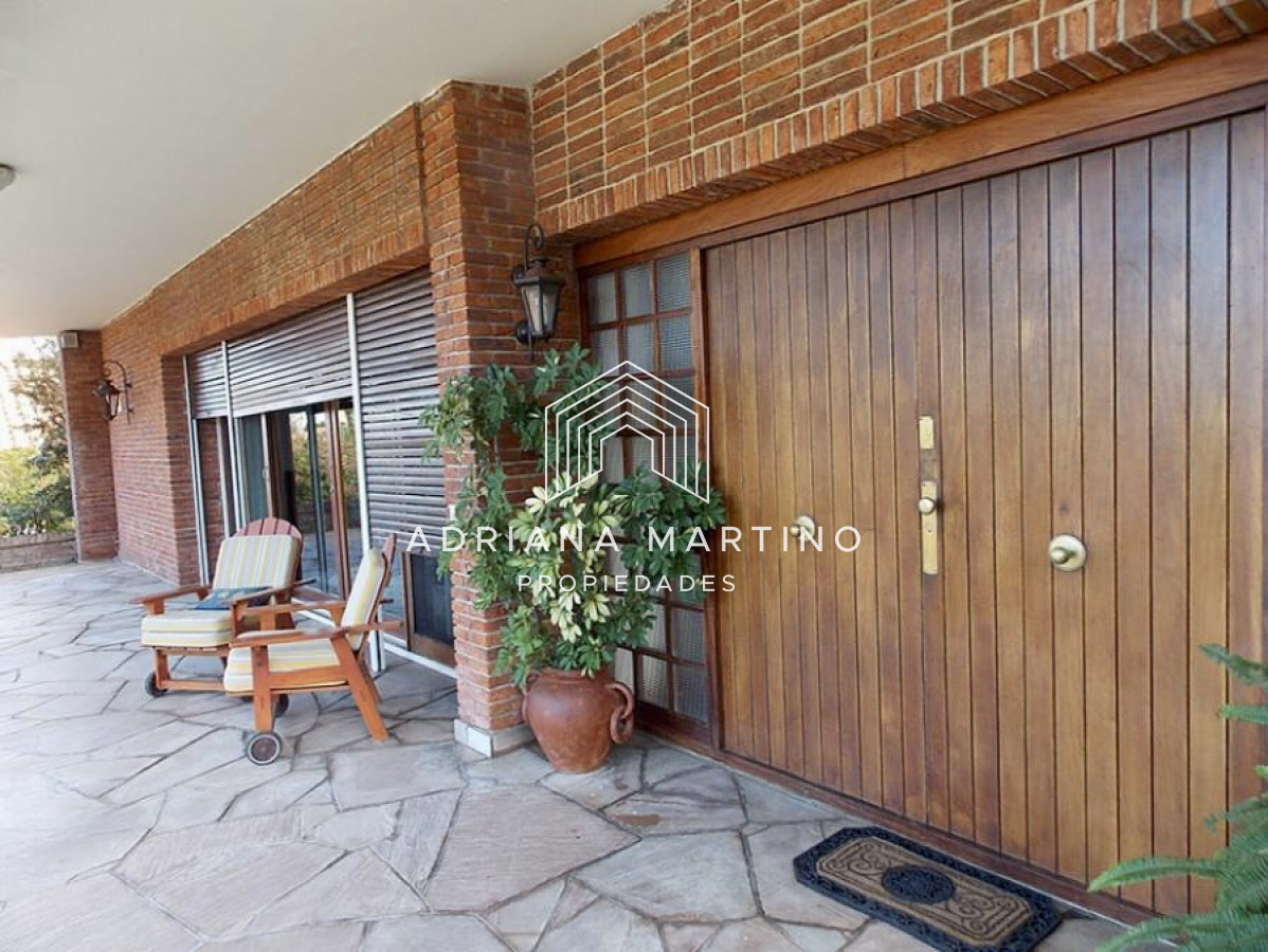 Casa ID.70628 - Hermoso Chalet a metros Del Mar sobre playa Mansa 