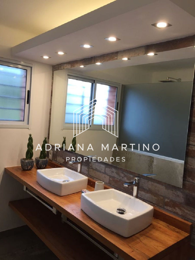 Casa ID.34005 - Gran propiedad en Peninsula!