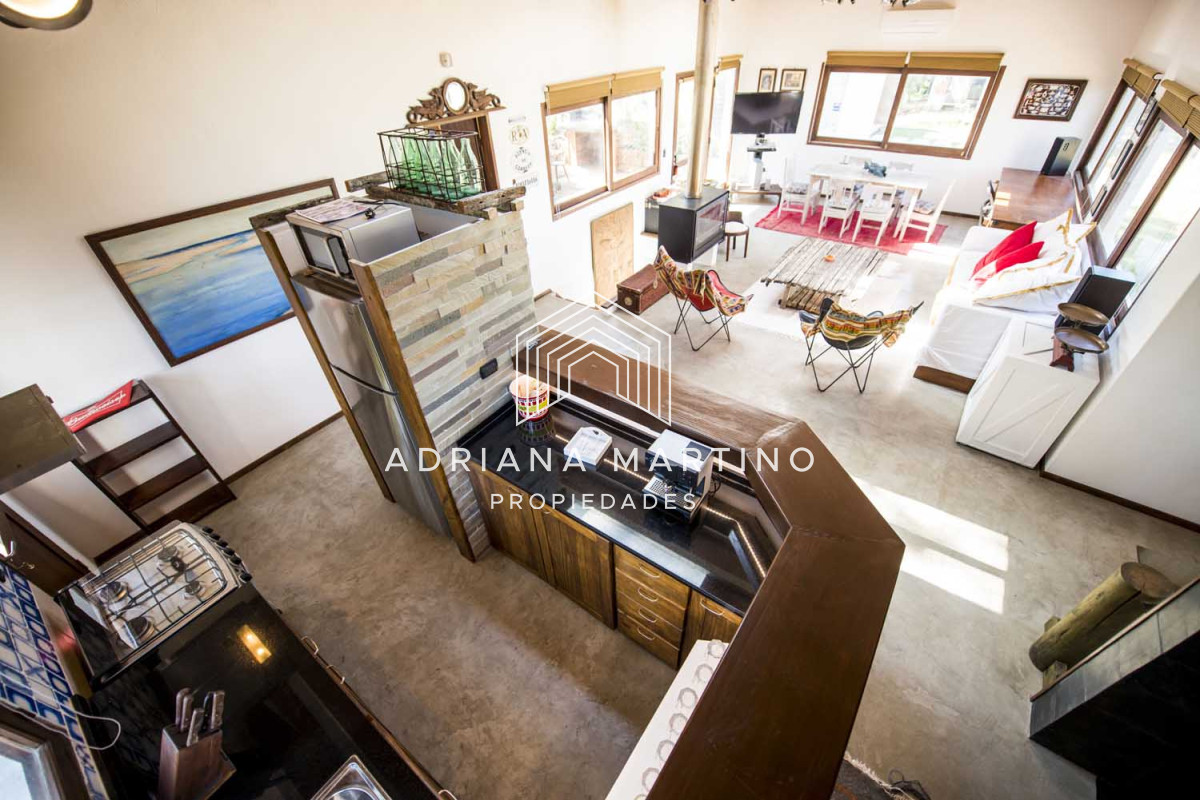 Casa ID.68735 - Cómoda casa ubicada en un precioso entorno. Amplios  y cálidos espacios.