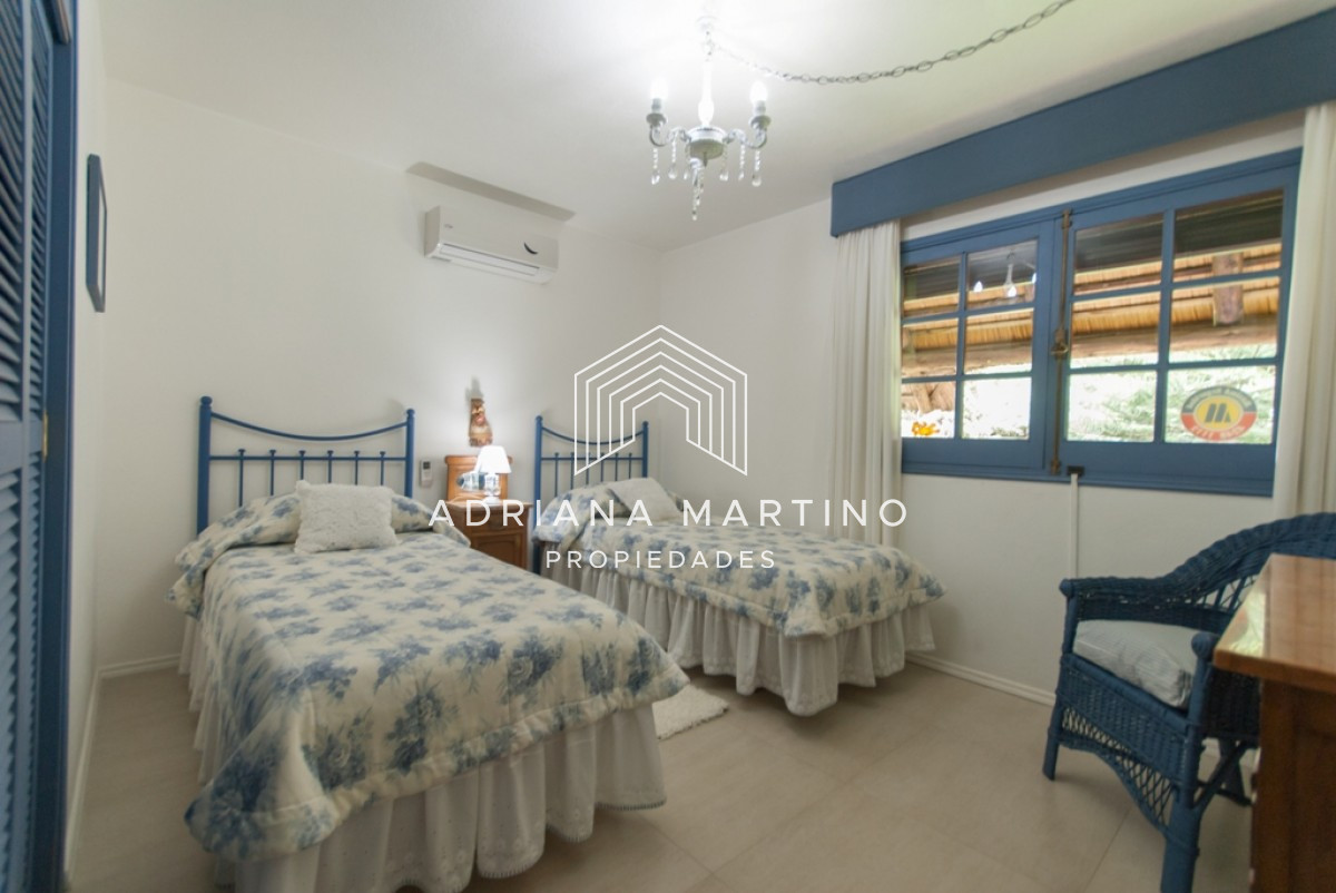 Casa ID.67768 - Muy cerca del mar piscina climatizada y hermoso parrillero cerrado 