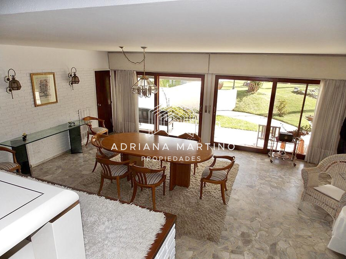 Casa ID.70628 - Hermoso Chalet a metros Del Mar sobre playa Mansa 