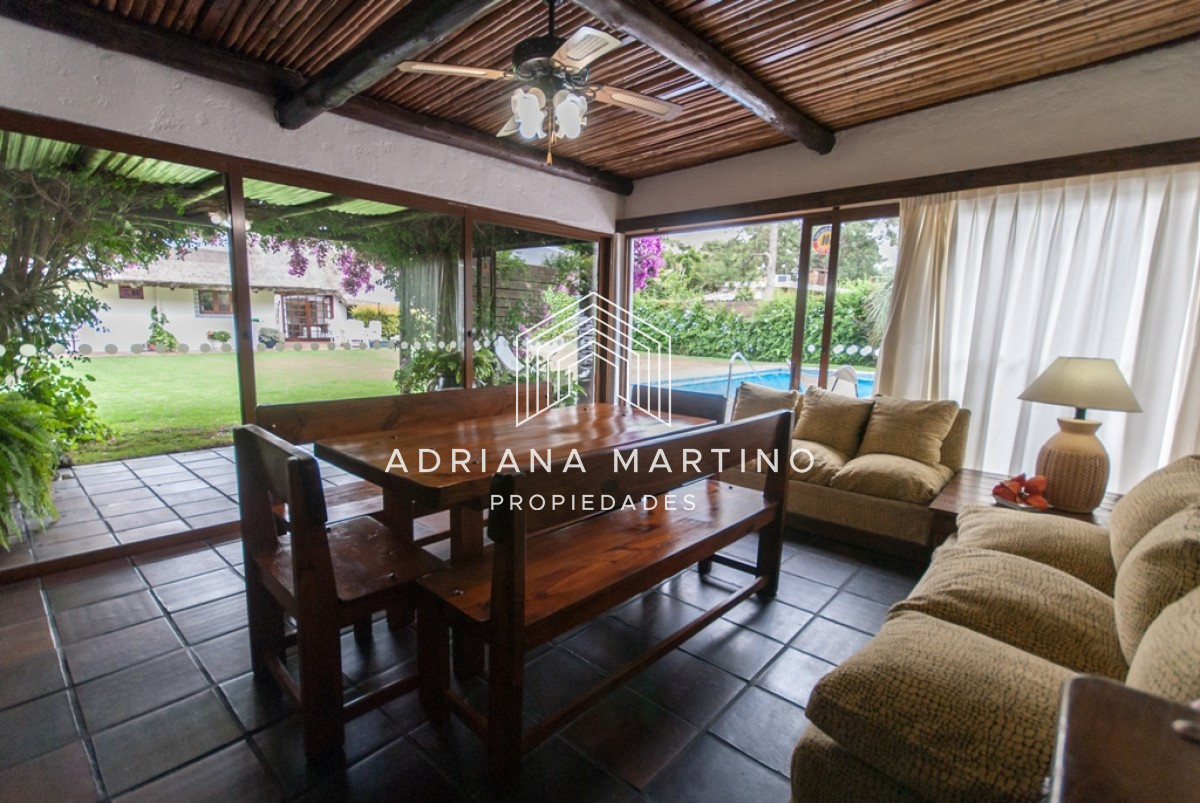 Casa ID.67768 - Muy cerca del mar piscina climatizada y hermoso parrillero cerrado 