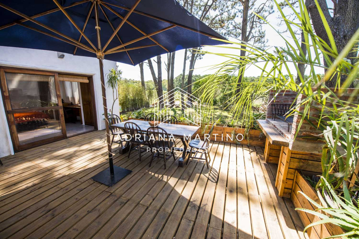 Casa ID.68735 - Cómoda casa ubicada en un precioso entorno. Amplios  y cálidos espacios.