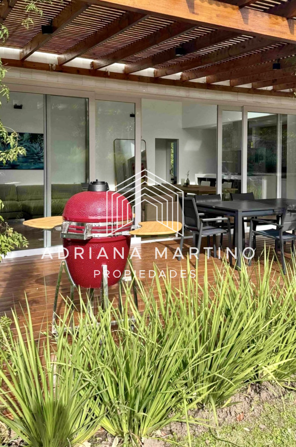 Casa ID.71405 - Excelente casa en venta punta del este 