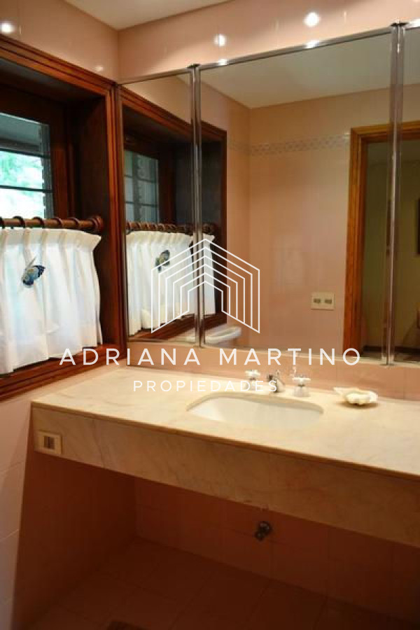 Casa ID.33510 - Casa en el Golf 4 dormitorios con piscina y parrillero