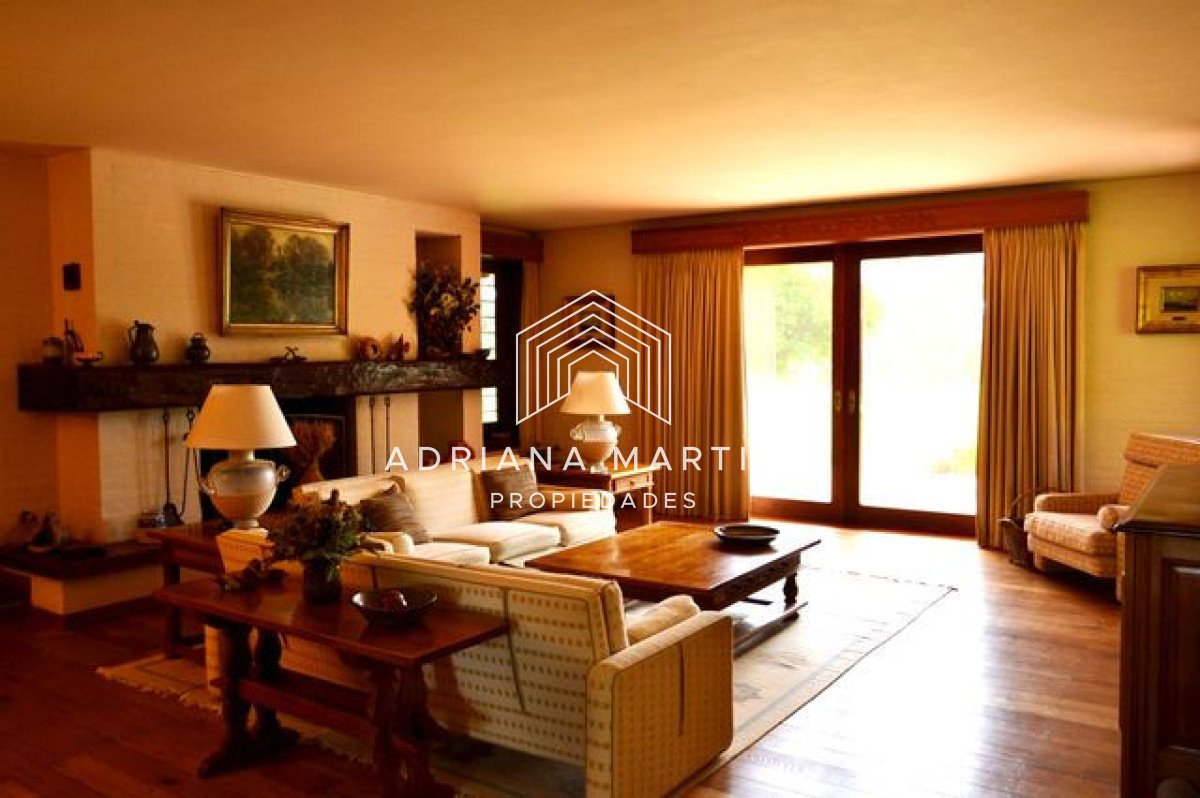 Casa ID.33510 - Casa en el Golf 4 dormitorios con piscina y parrillero