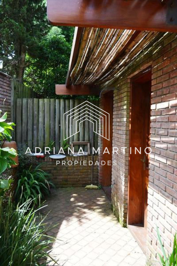 Casa ID.33510 - Casa en el Golf 4 dormitorios con piscina y parrillero