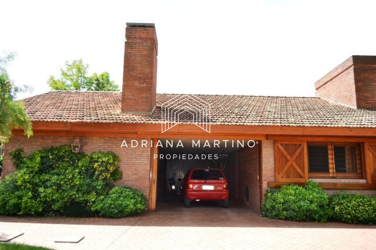 Casa ID.33510 - Casa en el Golf 4 dormitorios con piscina y parrillero