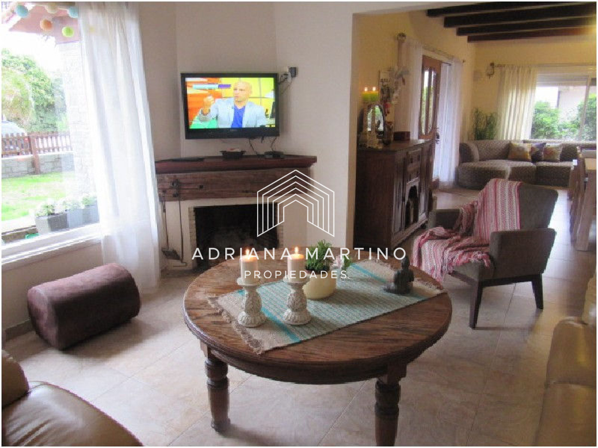 Casa ID.34005 - Gran propiedad en Peninsula!