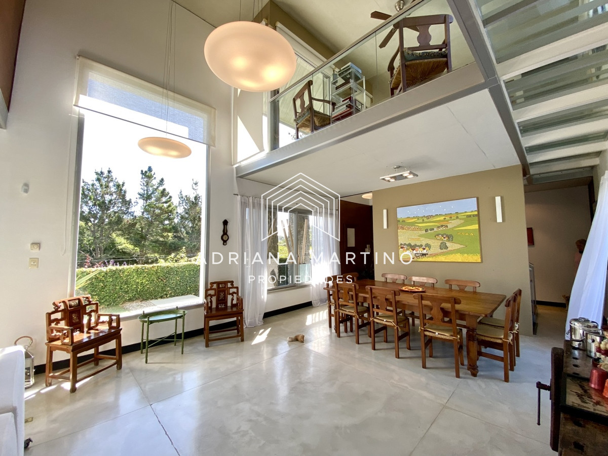 Casa ID.70611 - Hermosa residencia en playa brava a metros del mar  punta del este