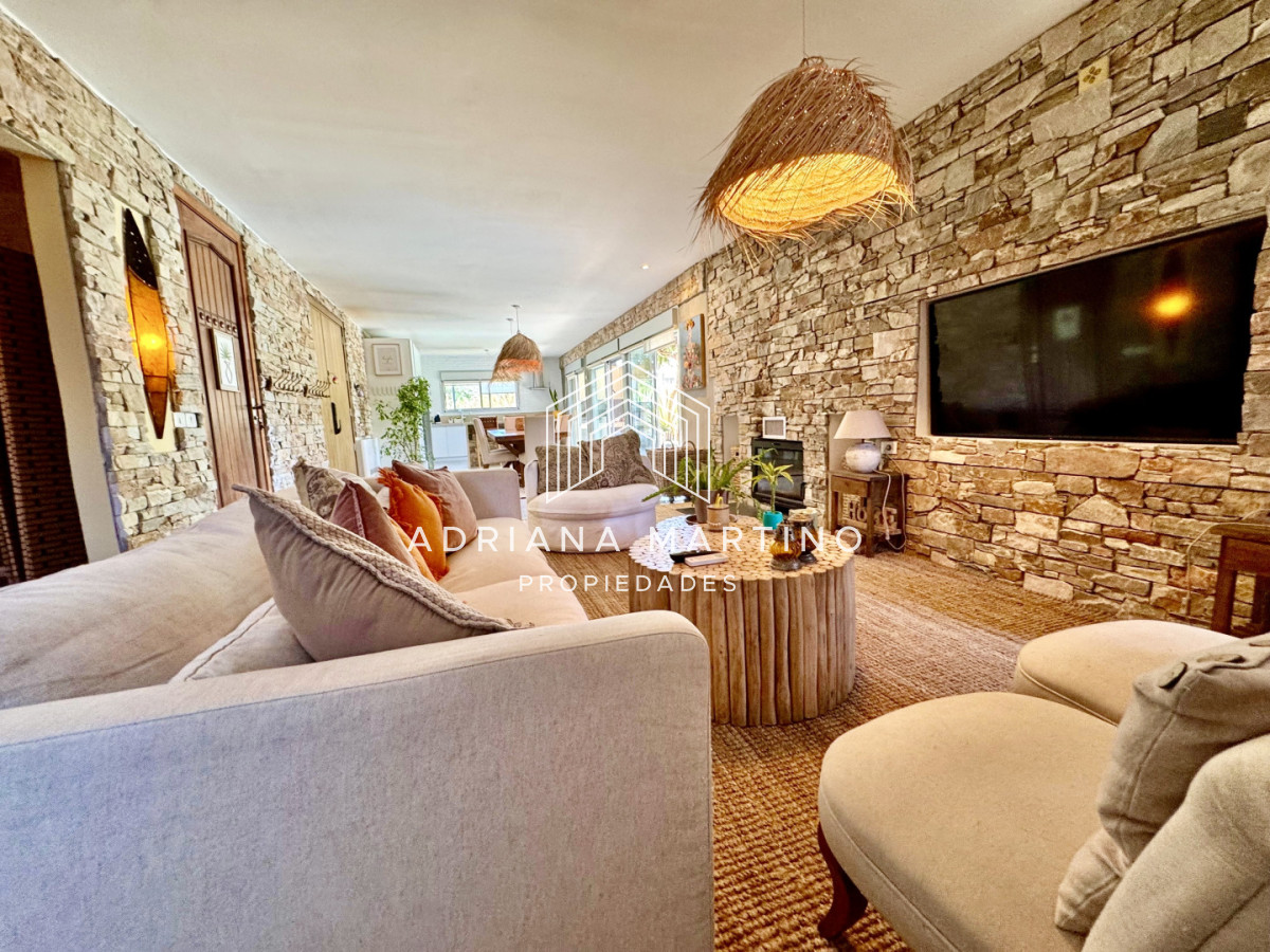 Casa ID.71349 - Excelente propiedad en venta 