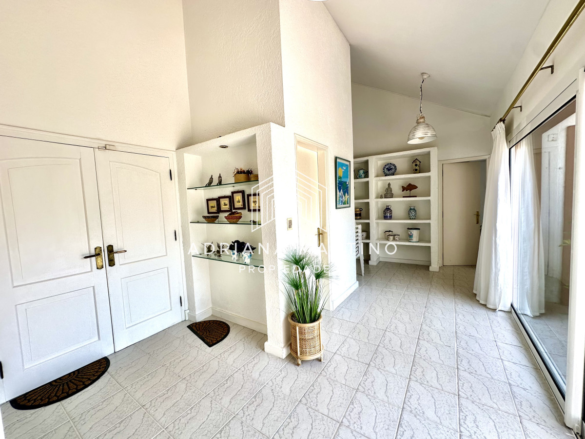 Casa ID.34129 - Casa en venta y alquiler temporal a metros de Playa Brava, Punta del Este