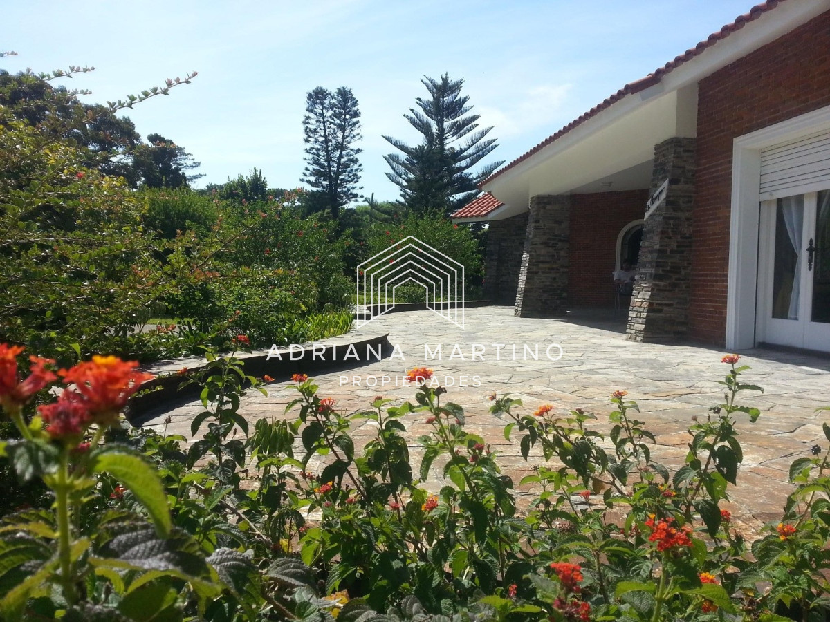 Casa ID.70318 - Hermosa residencia de construcción tradicional en primeras paradas de la mansa