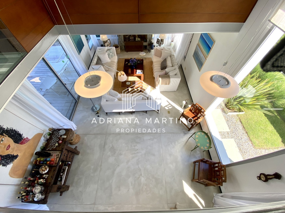 Casa ID.70611 - Hermosa residencia en playa brava a metros del mar  punta del este