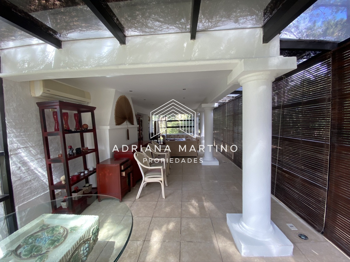 Casa ID.69318 - Casa en Playa Brava, espectacular ubicación.  5 dormitorios con baños en suite