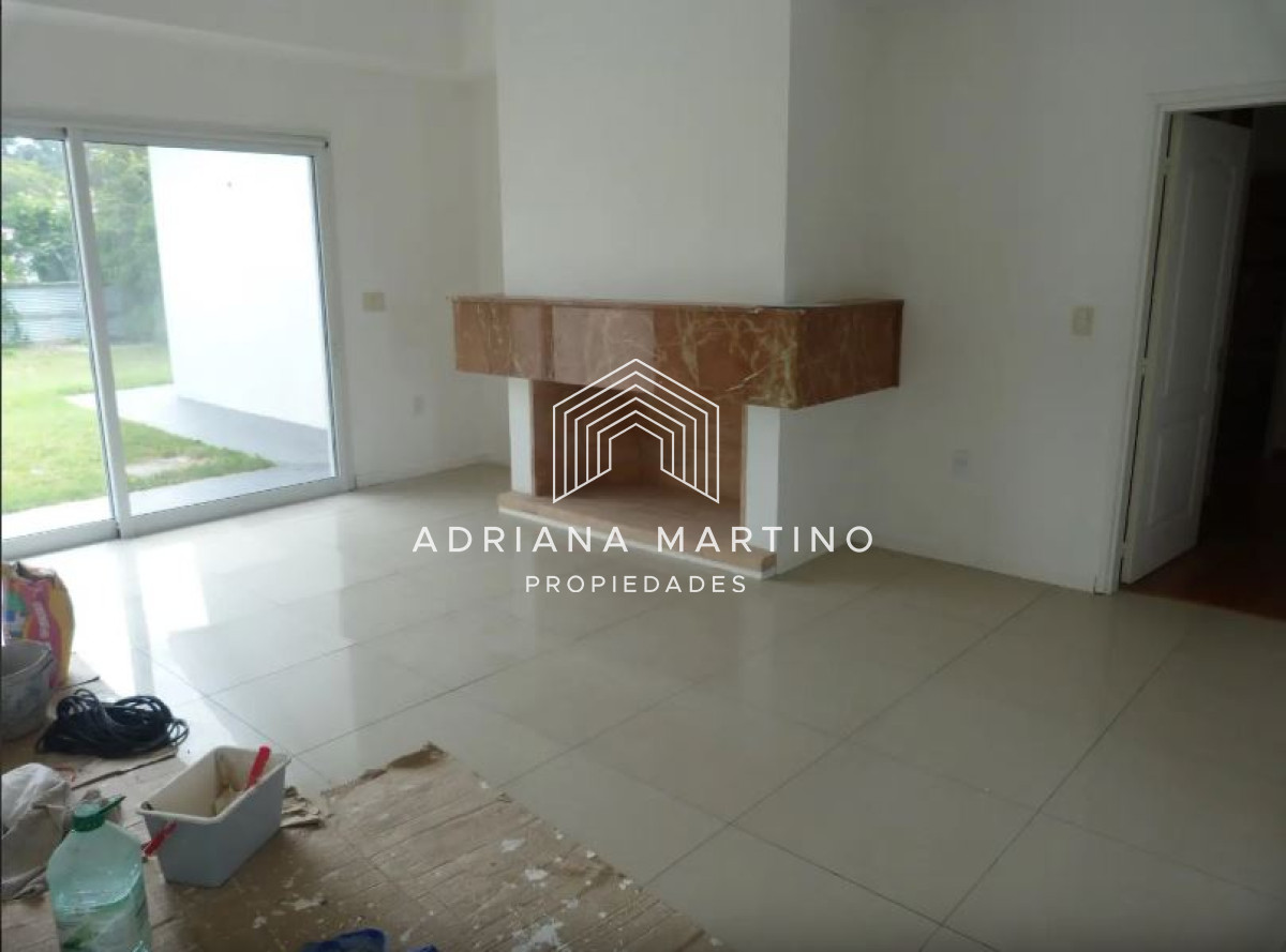Casa modera 4 dormitorios en Pinares - GoPunta - Portal Inmobiliario de Punta del Este - Maldonado