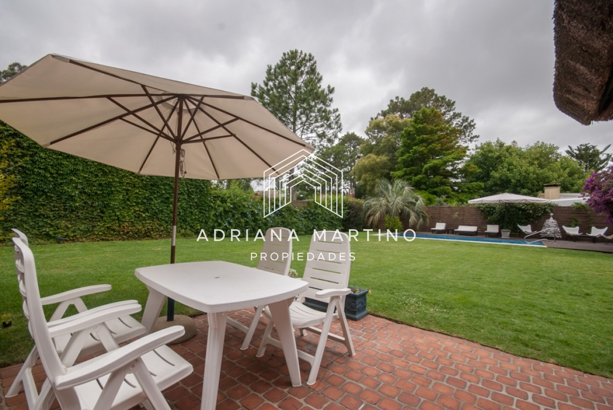 Casa ID.67768 - Muy cerca del mar piscina climatizada y hermoso parrillero cerrado 