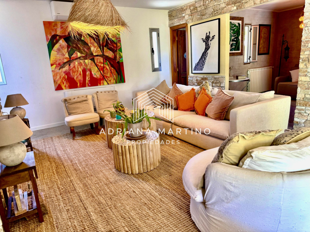 Casa ID.71349 - Excelente propiedad en venta 