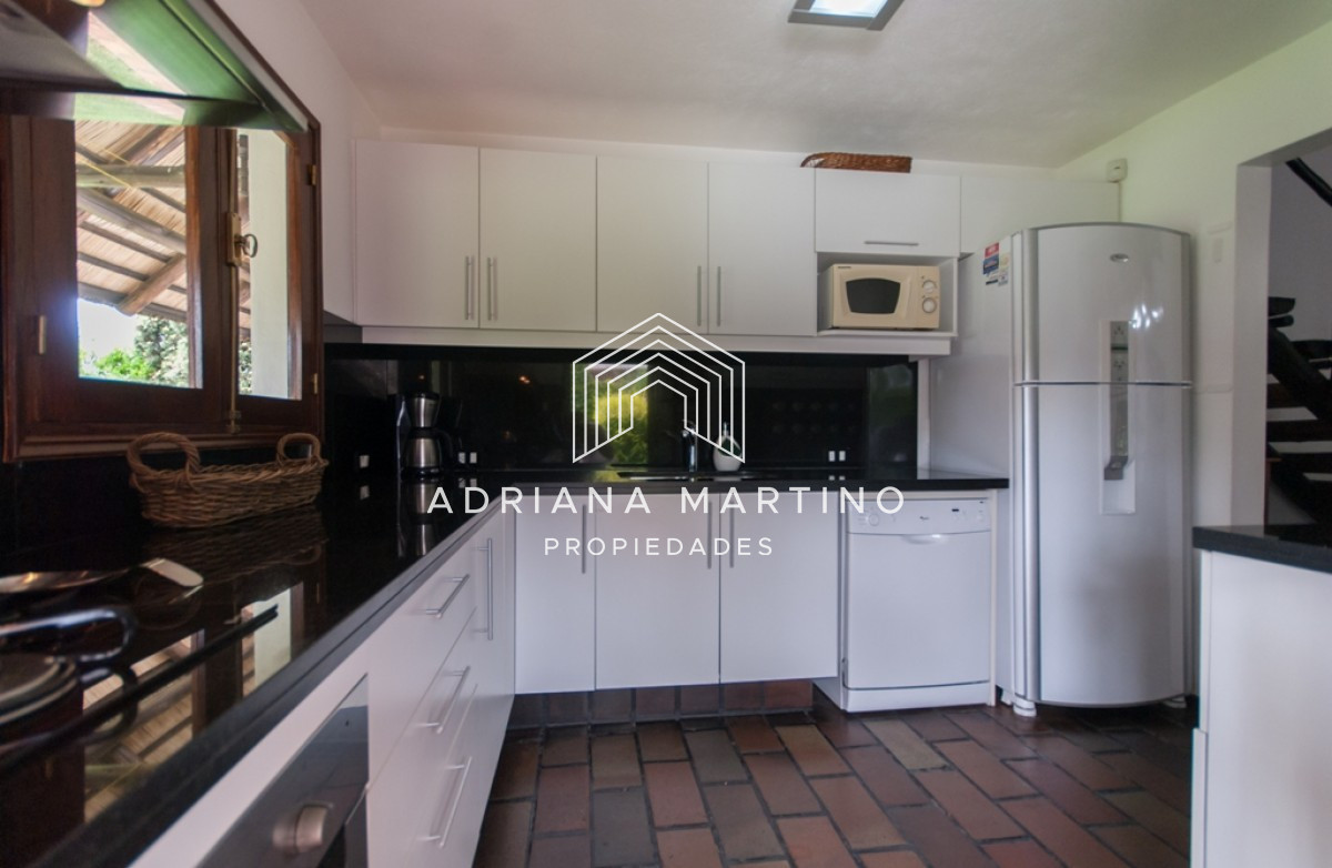 Casa ID.67768 - Muy cerca del mar piscina climatizada y hermoso parrillero cerrado 