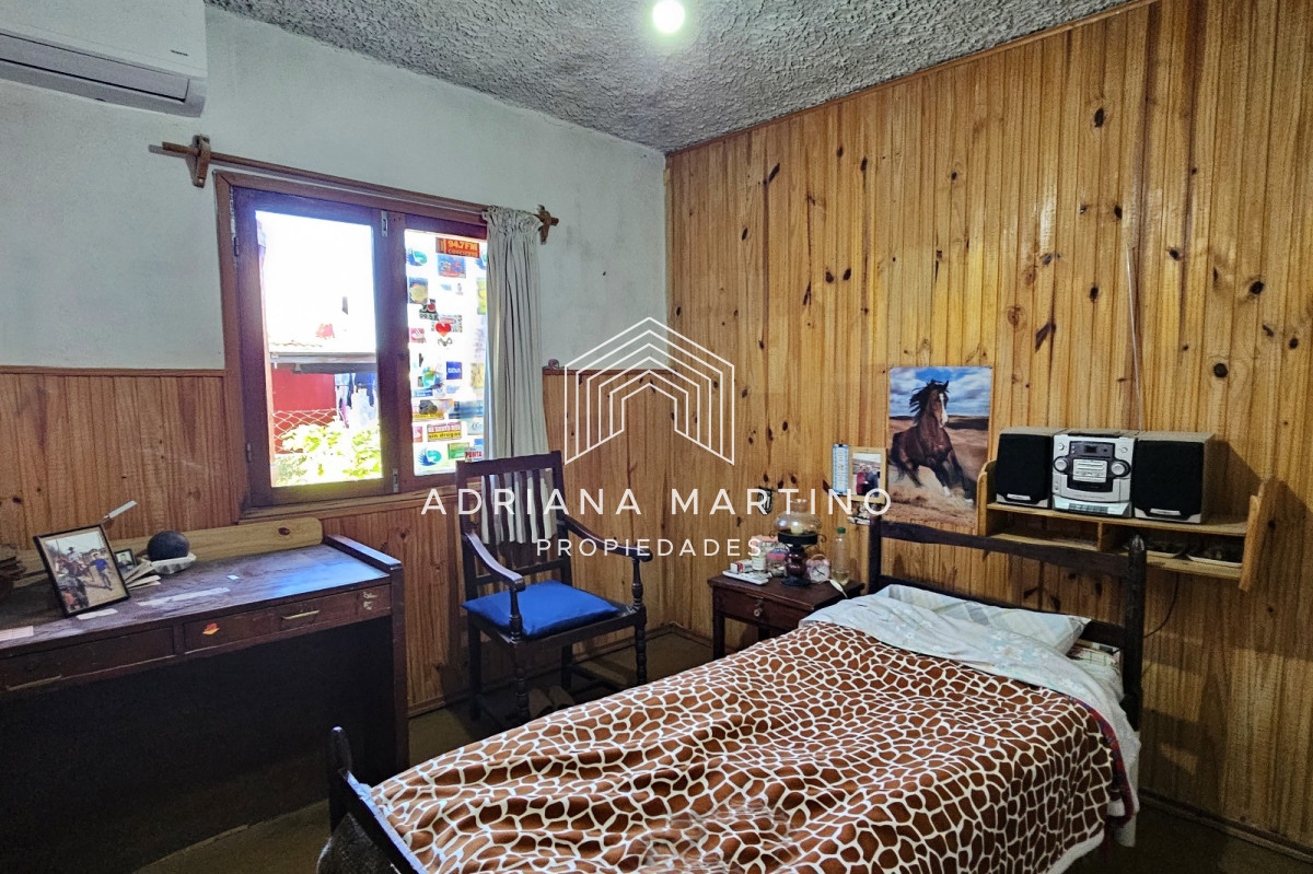 Casa ID.71718 - Oportunidad en barrio Biarritz: Solida construccion con gran potencial.