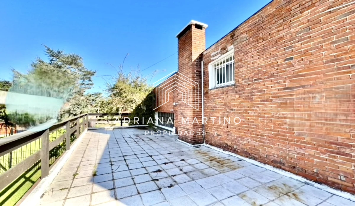 Casa ID.70628 - Hermoso Chalet a metros Del Mar sobre playa Mansa 
