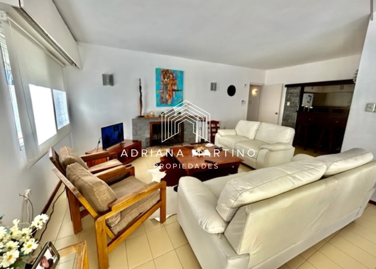 Casa ID.34091 - Casa en Rincón del Indio, a pocas cuadras del mar, con hermoso jardín y piscina