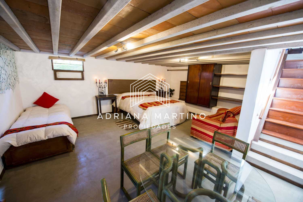 Casa ID.68735 - Cómoda casa ubicada en un precioso entorno. Amplios  y cálidos espacios.