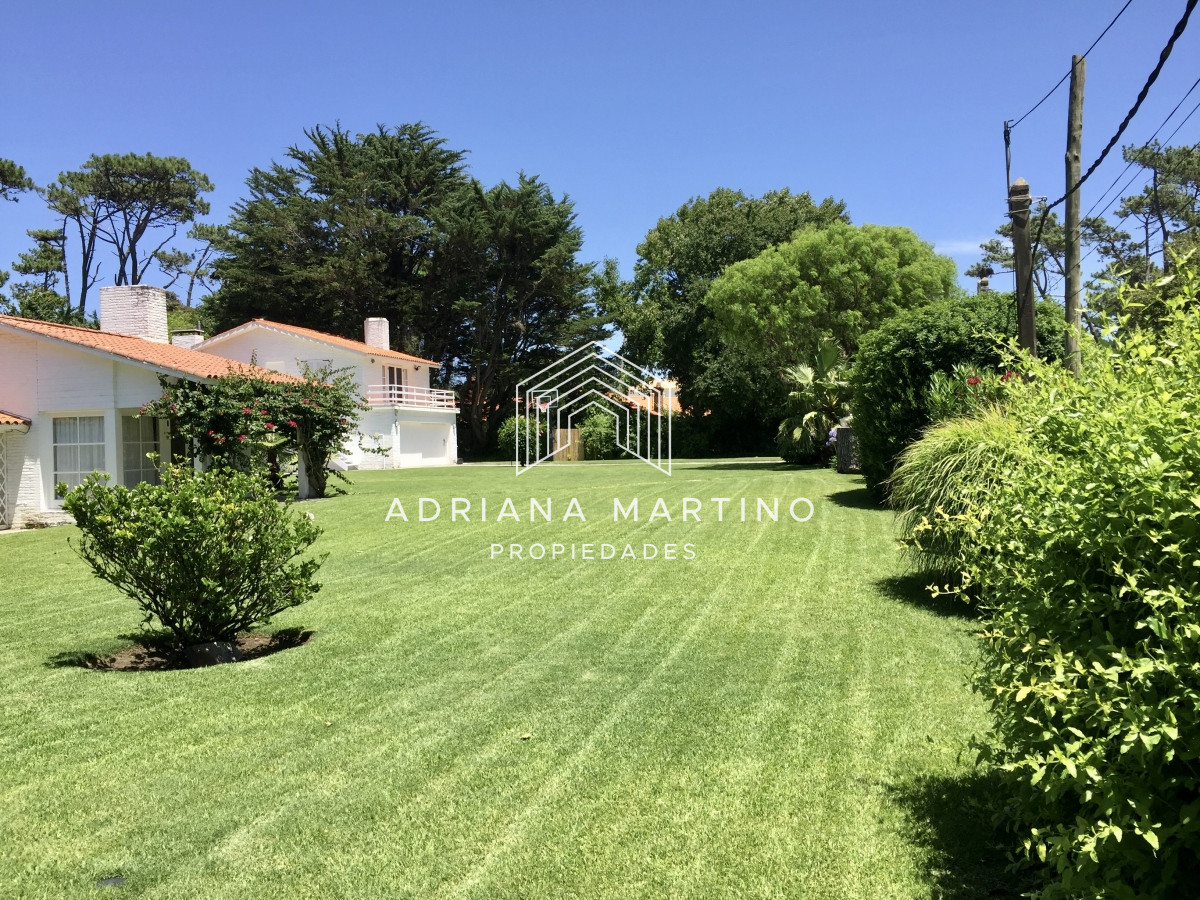Casa ID.70308 - Hermosa propiedad a cuadras de la playa brava en Punta del Este 